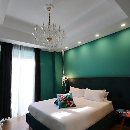 Aron Only Suites Bed And Breakfast Pescara Bagian luar foto