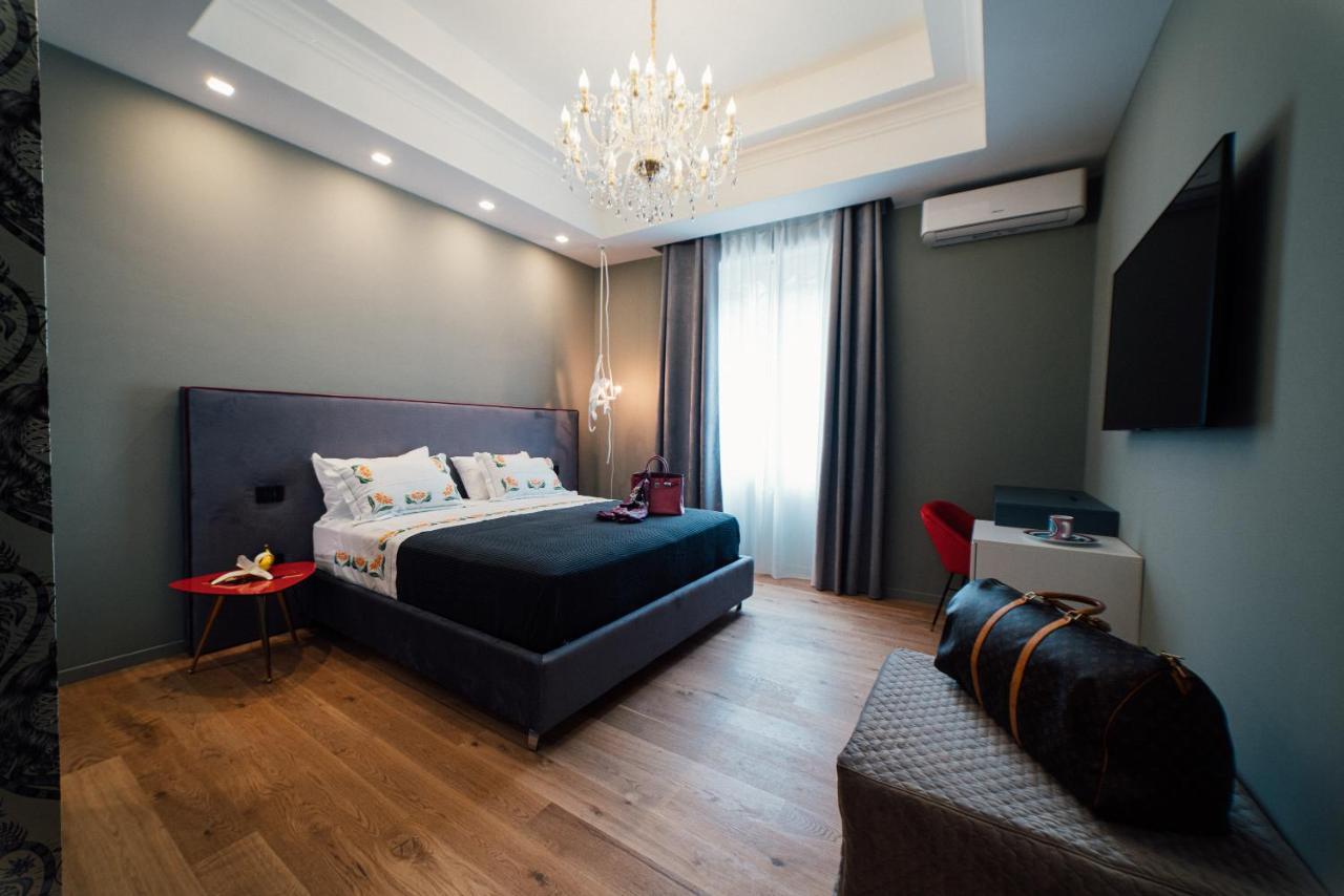 Aron Only Suites Bed And Breakfast Pescara Bagian luar foto