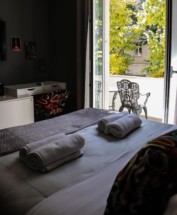 Aron Only Suites Bed And Breakfast Pescara Bagian luar foto