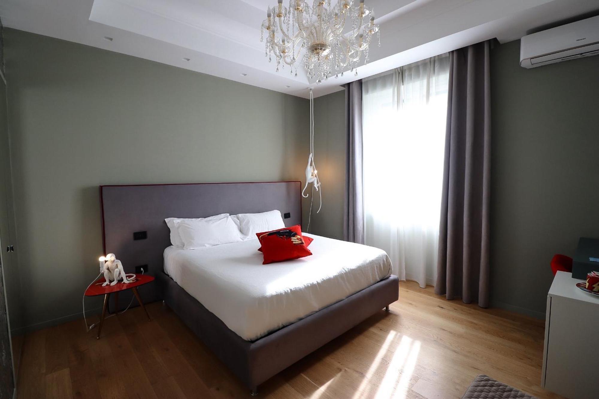 Aron Only Suites Bed And Breakfast Pescara Bagian luar foto