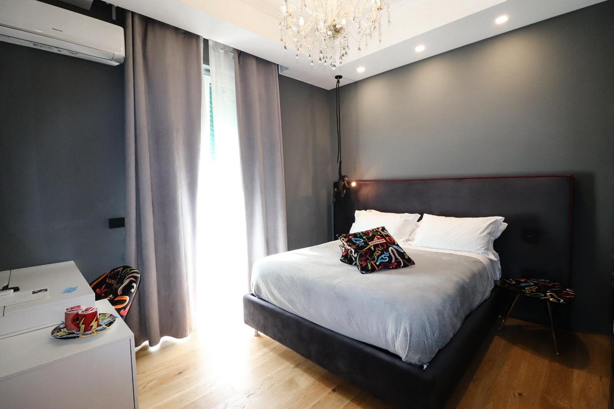 Aron Only Suites Bed And Breakfast Pescara Bagian luar foto