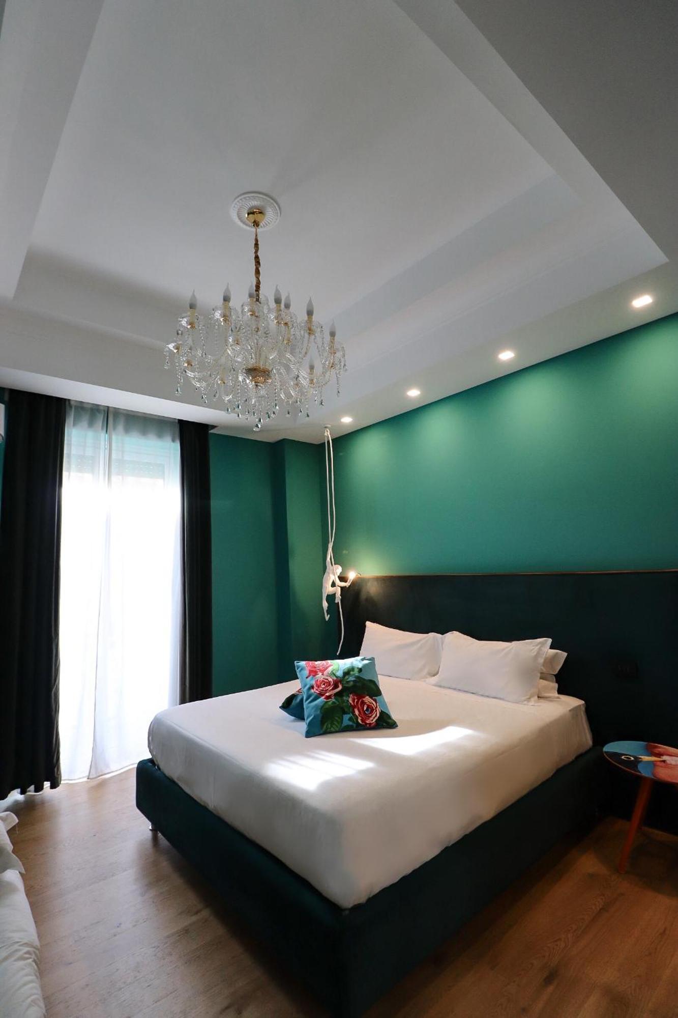 Aron Only Suites Bed And Breakfast Pescara Bagian luar foto